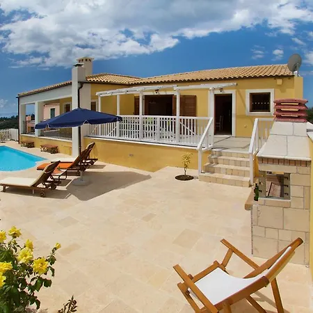 Villa Karavisianikos Faros *