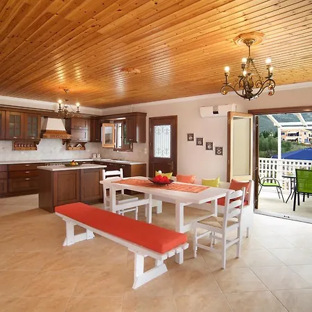 Villa Karavisianikos Faros