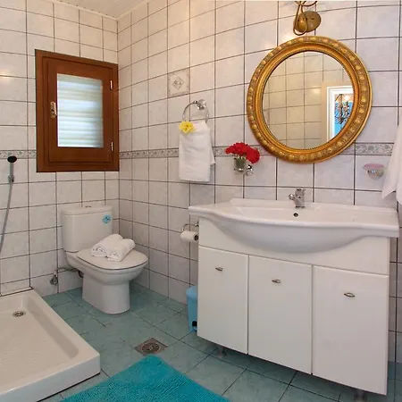 Villa Karavisianikos Faros *
